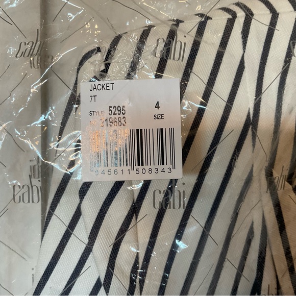 💖 HOST PICK 💖 NWOT Cabi Striped Blazer Bell Sleeves - Picture 4 of 7